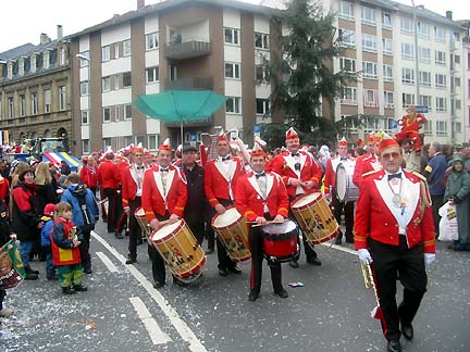 Fanfaren Corp performs in the Rosenmontag Parade.